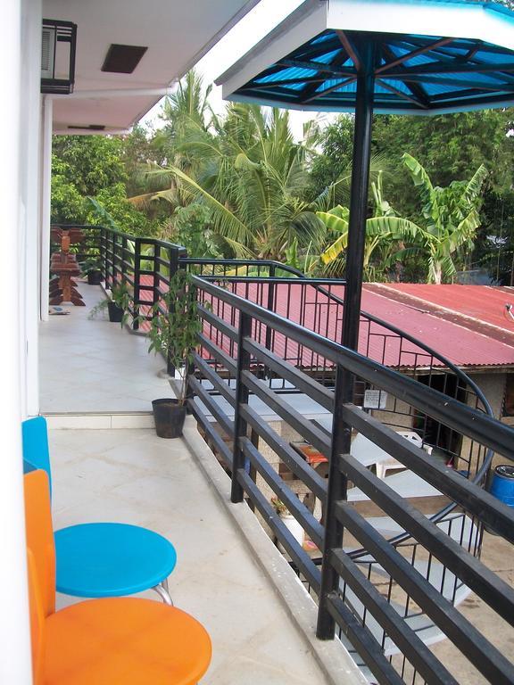 Charm Guest House Puerto Princesa Екстериор снимка