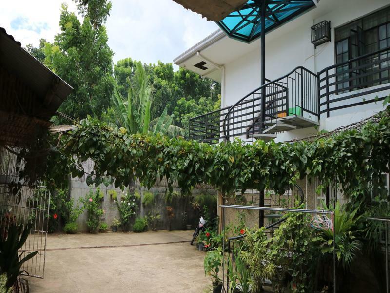 Charm Guest House Puerto Princesa Екстериор снимка