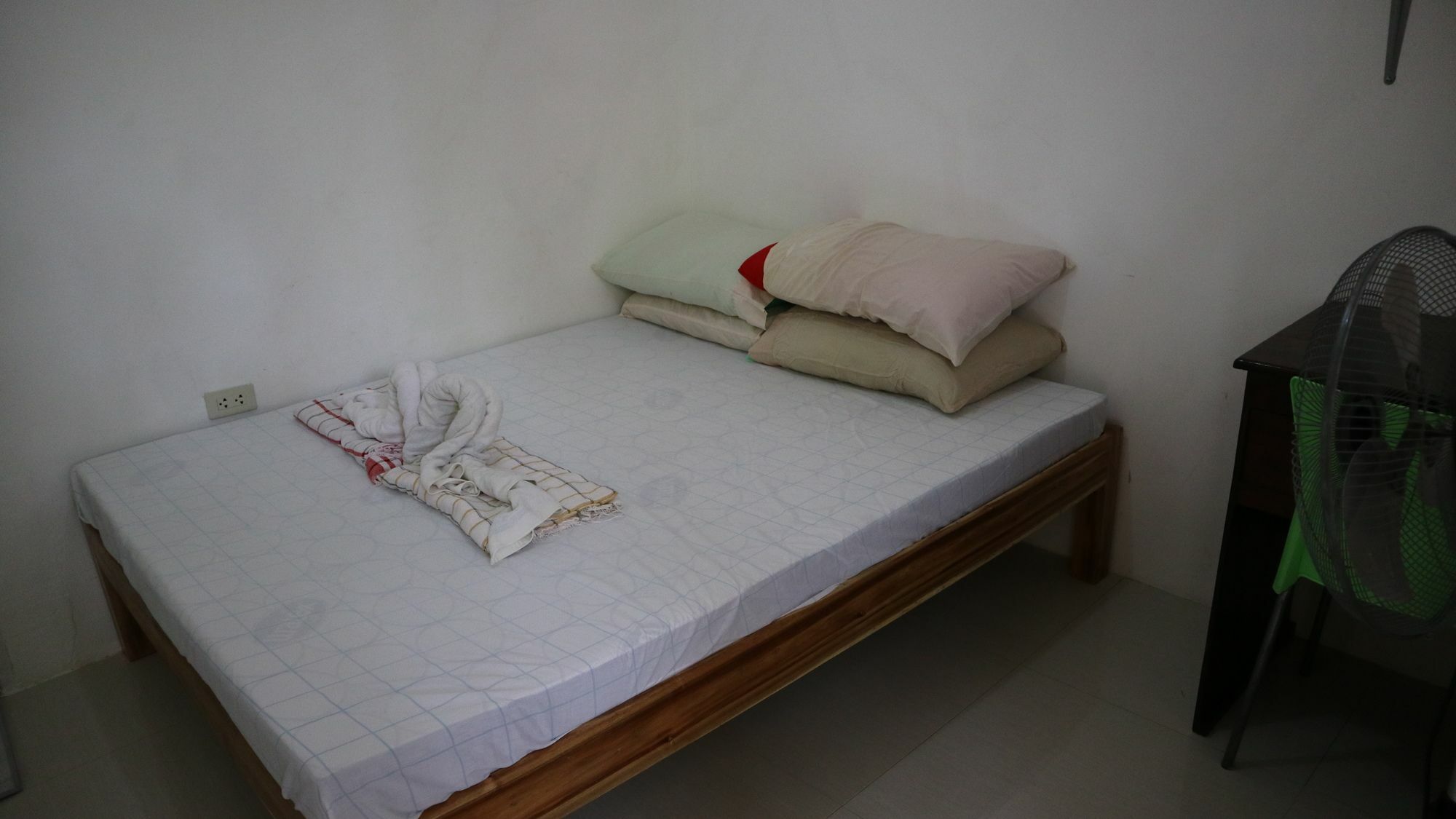 Charm Guest House Puerto Princesa Екстериор снимка